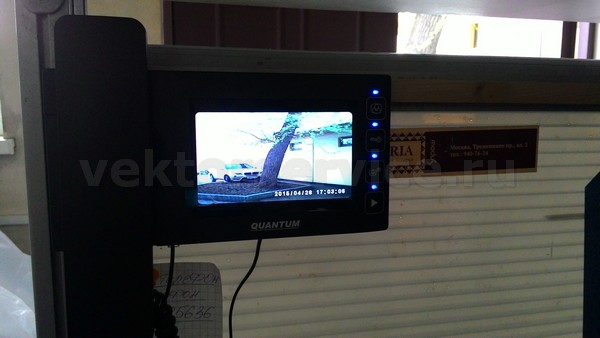 Установка видеодомофона со скуд в офисе Киевская вид с домофона