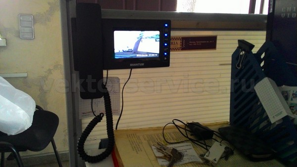 Установка видеодомофона со скуд в офисе Киевская вид с домофона