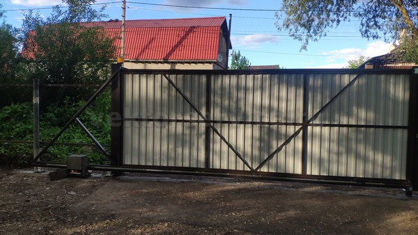 Установка откатных ворот в СНТ "Солнечный". Вид изнутри